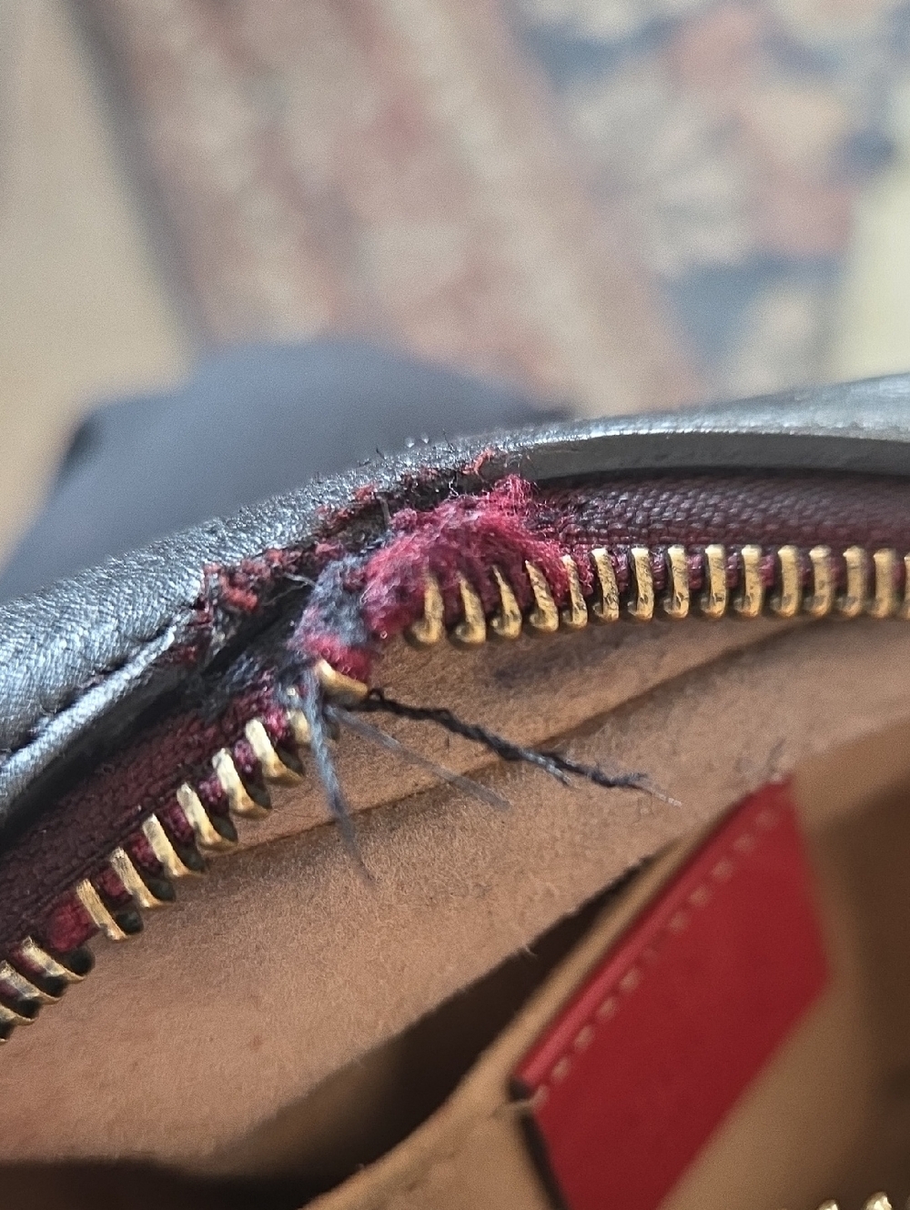 Gucci Black Mini Marmont Bag - Picture 13 of 16